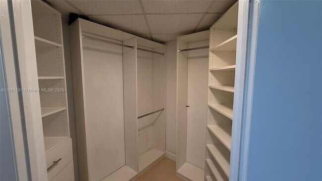 475 Brickell Ave in Miami, FL - Building Photo - Building Photo