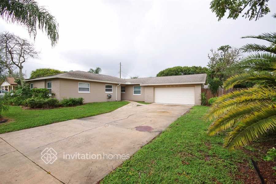 3900 Lejune Ave in Titusville, FL - Building Photo