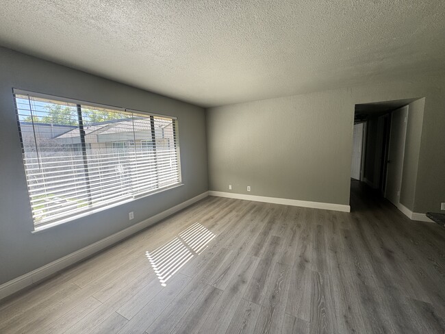 6724 Plymouth Rd, Unit 38 in Stockton, CA - Building Photo - Building Photo