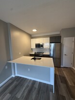 50 Evergreen St, Unit 11 Apartamentos