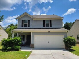 6648 St Jude Dr in Fairburn, GA - Building Photo