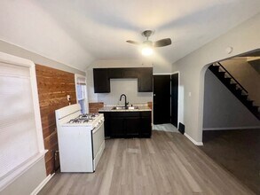 12918 Ferris Ave in Cleveland, OH - Building Photo - Building Photo