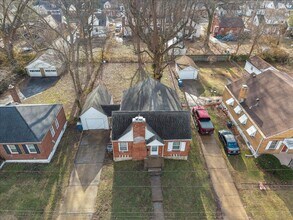 38 Lee Ave in Ferguson, MO - Building Photo - Building Photo