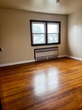 351 Capitol St in Saddle Brook, NJ - Building Photo - Building Photo