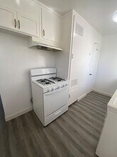 11877 Grevillea Avenue, in Hawthorne, CA - Building Photo - Interior Photo