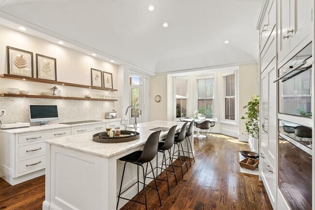 57 Monmouth St in Brookline, MA - Building Photo - Building Photo