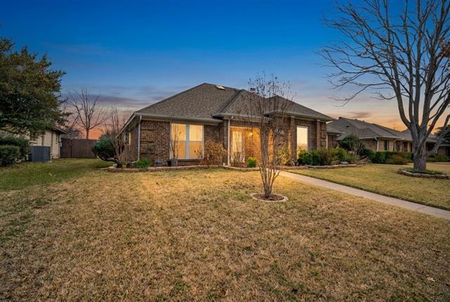 2522 Crestedge Dr in Garland, TX - Building Photo - Building Photo