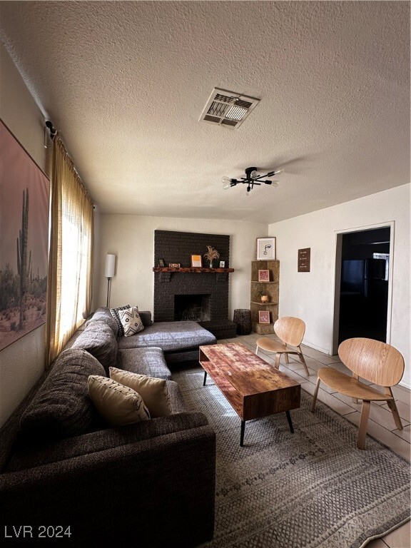 property at 2213 E Oakey Blvd