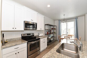1632 N Apache Rd in Saratoga Springs, UT - Building Photo - Building Photo