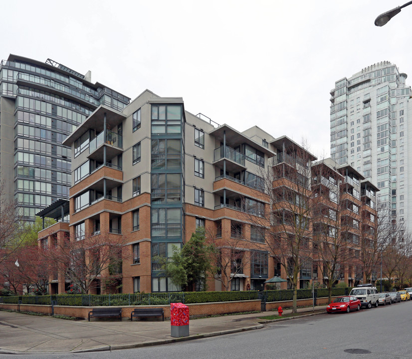 Roundhouse Co-operative in Vancouver, BC - Building Photo