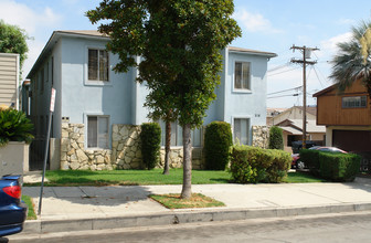 516 E Cedar Ave in Burbank, CA - Building Photo - Building Photo