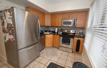 1479 A St NE, Unit 1479 NE in Washington, DC - Building Photo - Building Photo