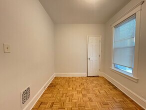 212 Grant Ave, Unit 1 in Jersey City, NJ - Building Photo - Building Photo