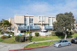 Solimar Sands in Carpinteria, CA - Building Photo