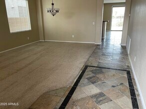 7002 S 57th Ave in Phoenix, AZ - Building Photo - Building Photo