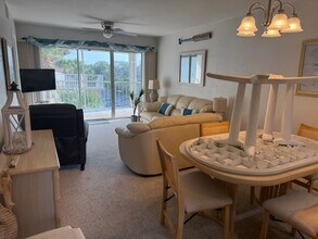 1014 Manatee Rd in Naples, FL - Building Photo - Building Photo