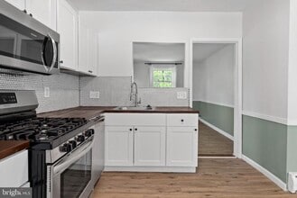 2305 Pickwick Rd in Baltimore, MD - Building Photo - Building Photo