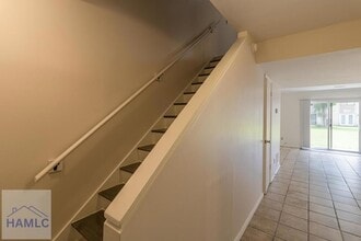901 Olmstead Dr, Unit 351 in Hinesville, GA - Building Photo - Building Photo