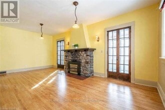 4697 McDougall Crescent in Niagara Falls, ON - Building Photo - Building Photo