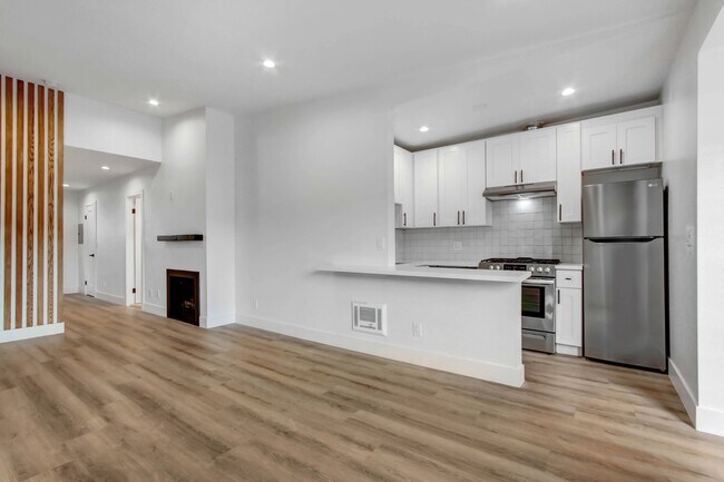 10795 Woodbine