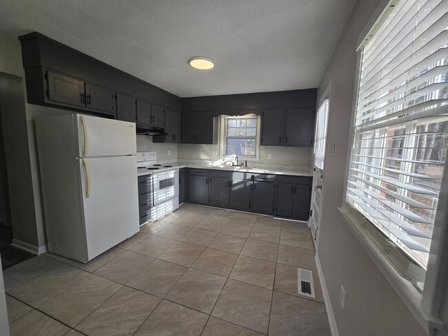 317 Lynn Ave in Fayetteville, NC - Building Photo - Building Photo