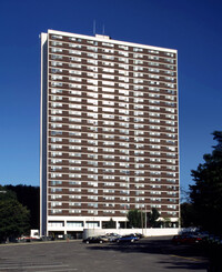 St. Casimir Apartments in Yonkers, NY - Foto de edificio - Building Photo