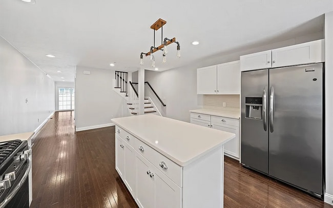 469 Sherman St in Canton, MA - Building Photo - Building Photo