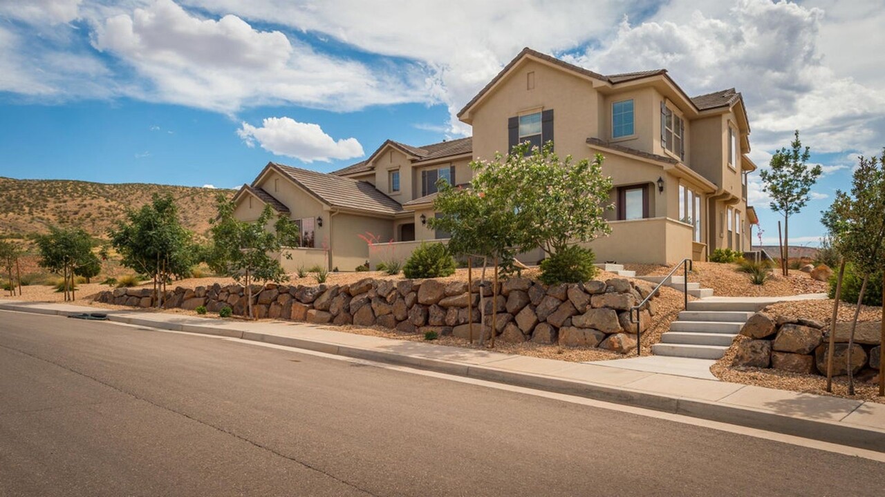 3633 S Atlanta Ln in Saint George, UT - Building Photo