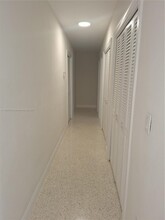 5600 SW 64th Pl in South Miami, FL - Building Photo - Building Photo