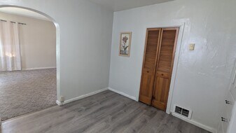 1343 Scott Pl, Unit 2 in Idaho Falls, ID - Building Photo