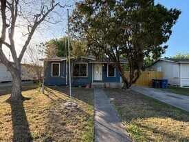4925 Jo Ann St in Corpus Christi, TX - Building Photo