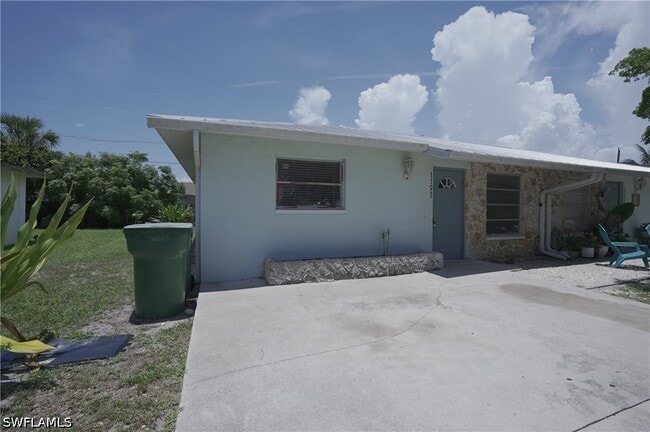 property at 1195 S Alhambra Cir