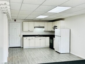 64 Jireh St in New Bedford, MA - Building Photo - Building Photo