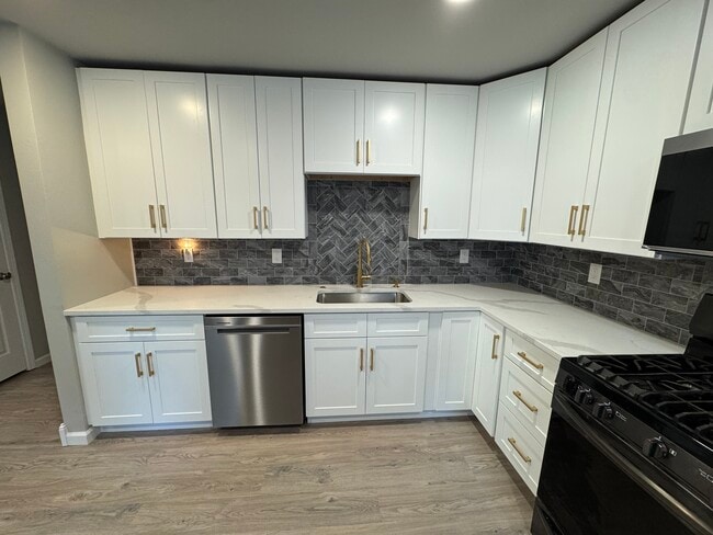 property at 115 E Sycamore Rd