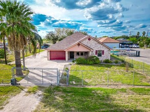 1315 N Tower Rd in Alamo, TX - Building Photo - Building Photo