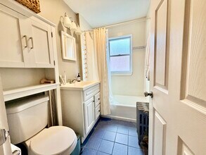 37 Hilton St in Arlington, MA - Building Photo - Building Photo