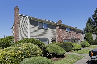 Tara West Apartments in Milwaukie, OR - Foto de edificio - Building Photo