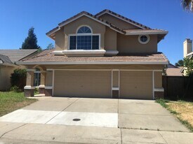 8669 Gossamer Way in Elk Grove, CA - Building Photo