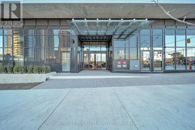 15 Watergarden Dr in Mississauga, ON - Building Photo - Building Photo