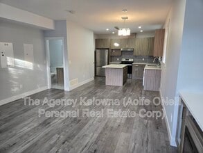 834 Cadder Ave in Kelowna, BC - Building Photo - Building Photo