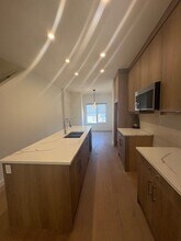 3610-3610 10 Ave SE in Calgary, AB - Building Photo - Building Photo