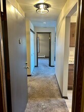 Douglas Place in Appleton, WI - Building Photo - Building Photo