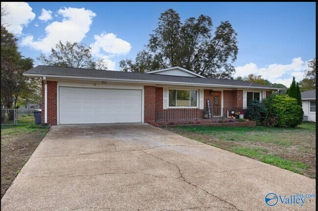 4315 Horace Dr NW