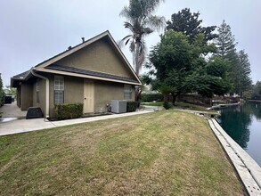 5503 W Sweet Dr in Visalia, CA - Building Photo - Building Photo