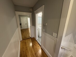 19 Price Rd, Unit 4 in Boston, MA - Building Photo - Building Photo