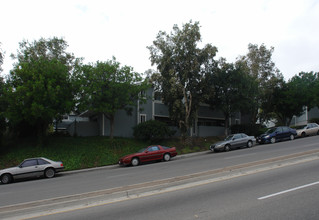 Hollywood Park Apartments in San Diego, CA - Building Photo - Building Photo