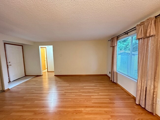 9105 1st Pl NE in Lake Stevens, WA - Building Photo - Building Photo