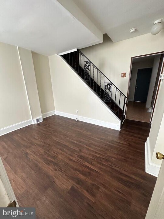 1621 Olive St in Philadelphia, PA - Building Photo