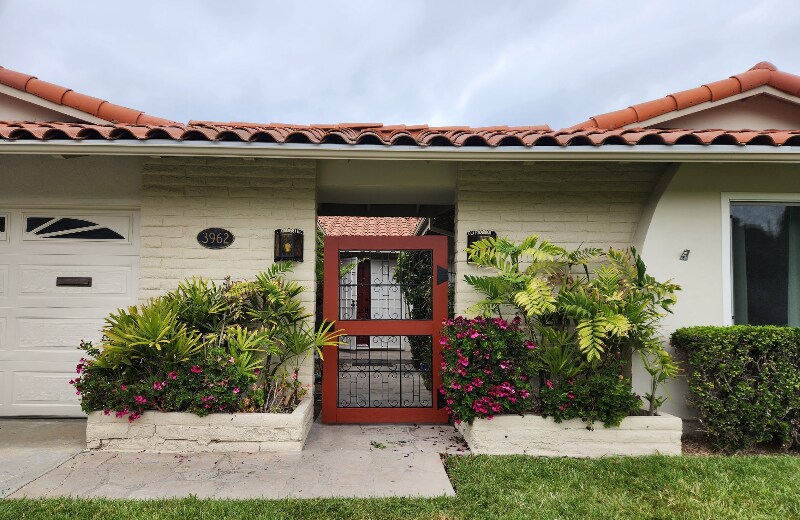 3962 Mt Albertine Way in San Diego, CA - Foto de edificio