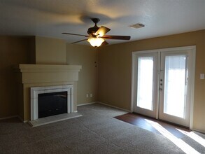 10702 Expedition Creek in San Antonio, TX - Building Photo - Building Photo